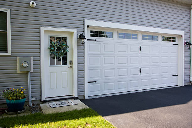 24/7 Emergency Garage Door Panel Replacement experts in New Carlisle, IN